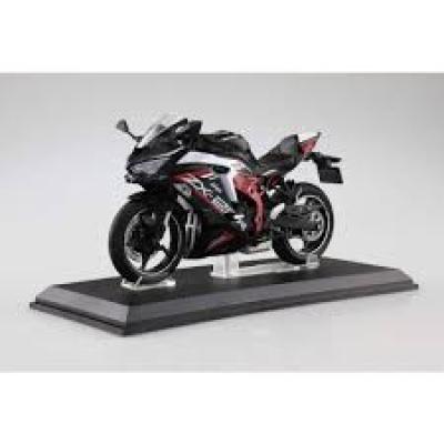 คาวาซากิ Ninja ZX-25R มาตรา 1/12 สีเงินแวว