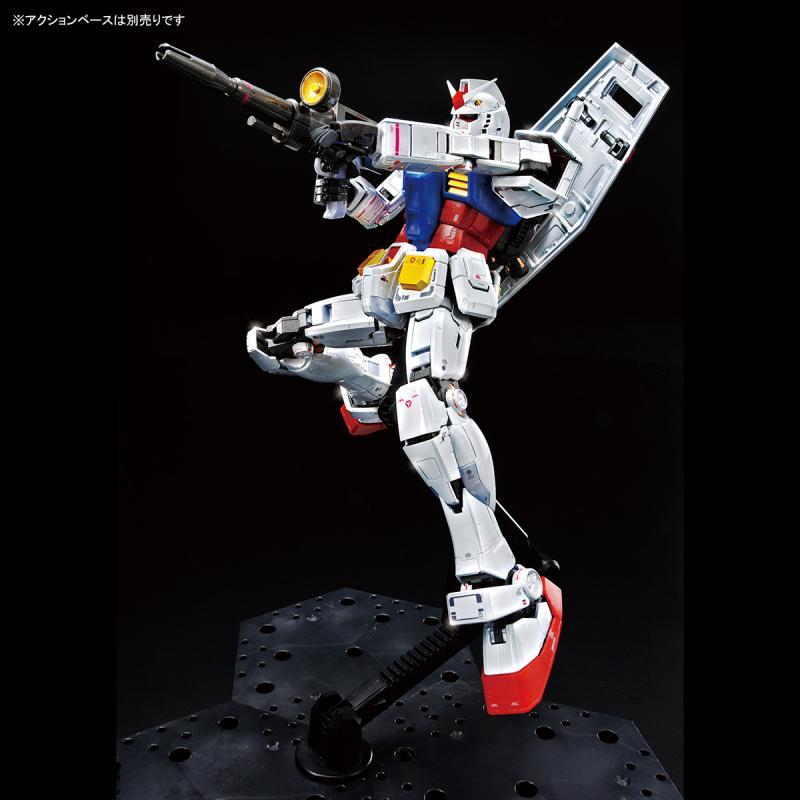 Gundam Base MG 1/100 RX-78-2 Titanium Alloy Painted Version
