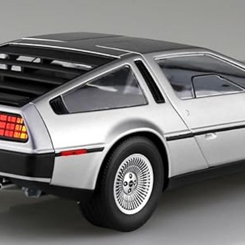 1/24 รุ่น DMC-12 ปี 1982 จากเดลอรีน