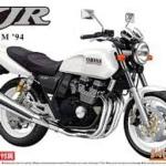 รถจำลองมอเตอร์ไซค์สเกล 1/12 รุ่น Yamaha XJR400S ปี 1994 จาก Qingdao