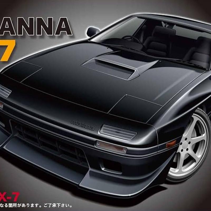 Kit model Mazda RX-7 FC3S skala 1/24 dari Fujimi.