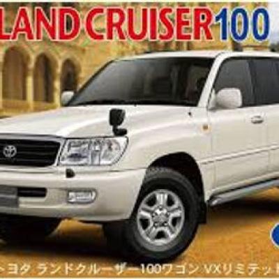 โมเดล Toyota Land Cruiser 100 VX Limited Edition มาตราสวัสดิ์ 1/24 โดย Fujimi