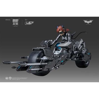 โมเดลประกอบจิ๊กซอว์ 1/10 ของ DC ซีรีส์ สาวแมวกับมอเตอร์ไซค์โมเดล