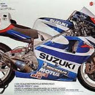 Tamiya 1/12 Suzuki RGV-Γ (XR89) model kit