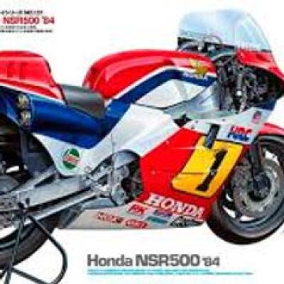 ชุดโมเดลฮอนด้า NSR500 1984 ของ Tamiya มาตรา 1:12