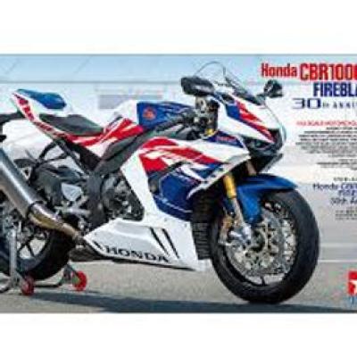 โมเดล 1/12 ของ Honda CBR1000RR-R Fireblade SP 30 ปี จาก Tamiya