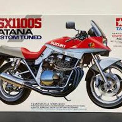 โมเดล ทรงพลัง 1/12 ของ Tamiya Suzuki GSX1100S Katana Custom Tuned