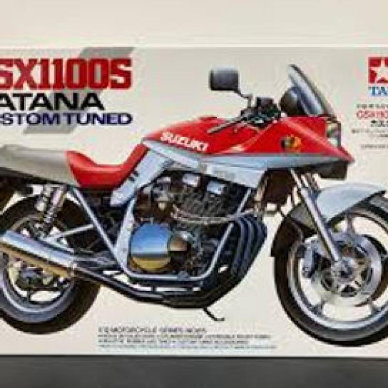 โมเดล ทรงพลัง 1/12 ของ Tamiya Suzuki GSX1100S Katana Custom Tuned