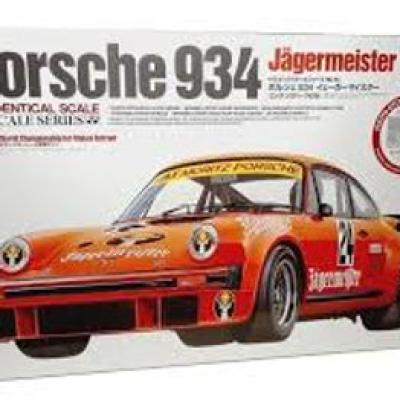 โมเดลรถแข่ง Tamiya 1/12 โมเดลรถยนต์ Porsche 934 ลายการ์ด