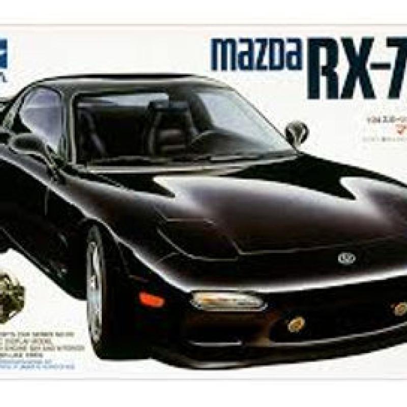 โมเดลกิทอะมินิ 1/24 รุ่นมาสด้า RX-7 R1 จาก Tamiya
